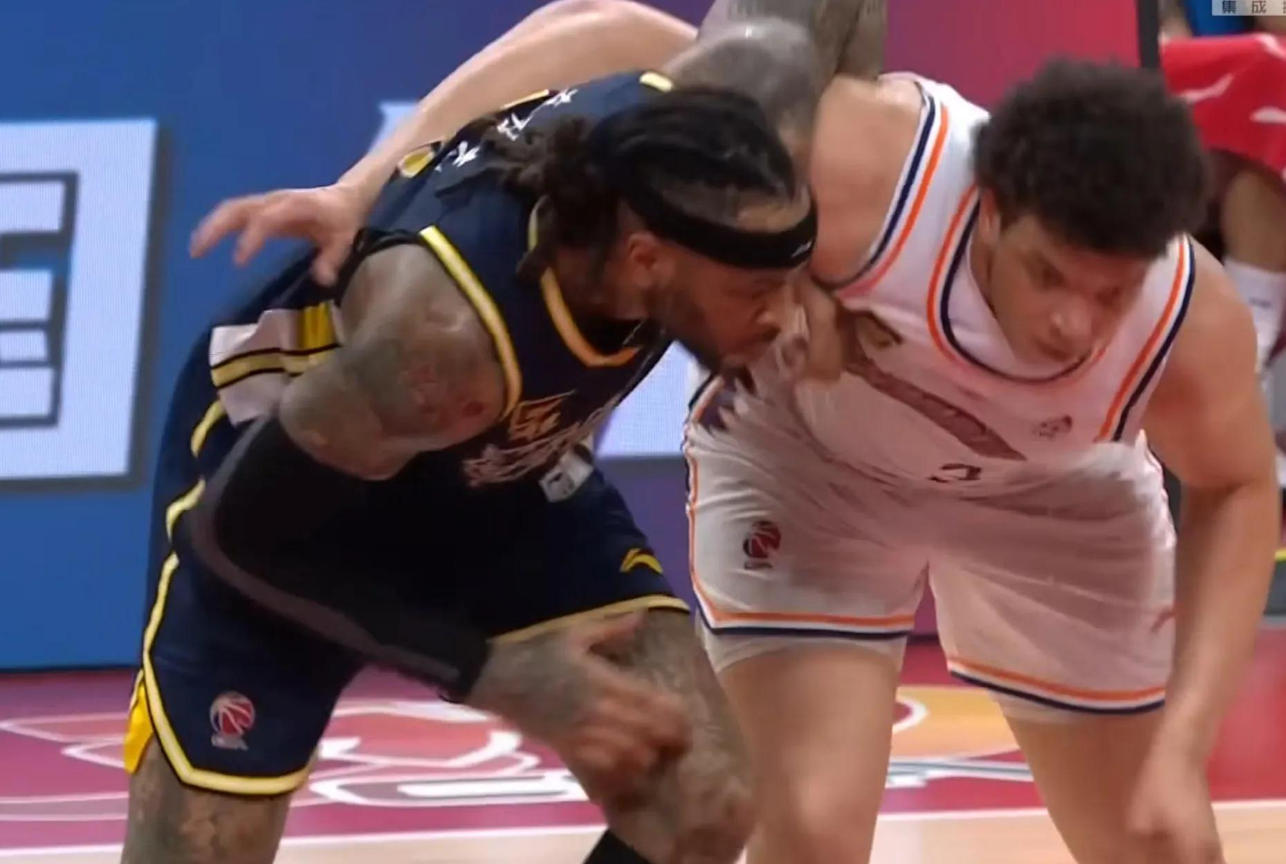 今晨体能课后;芝加哥公牛伤情更新备战CBA常规赛;气氛紧张;细节决定成败的简单介绍 今晨体能课后;芝加哥公牛伤情更新备战CBA常规赛;气氛紧张;细节决定成败的简单介绍