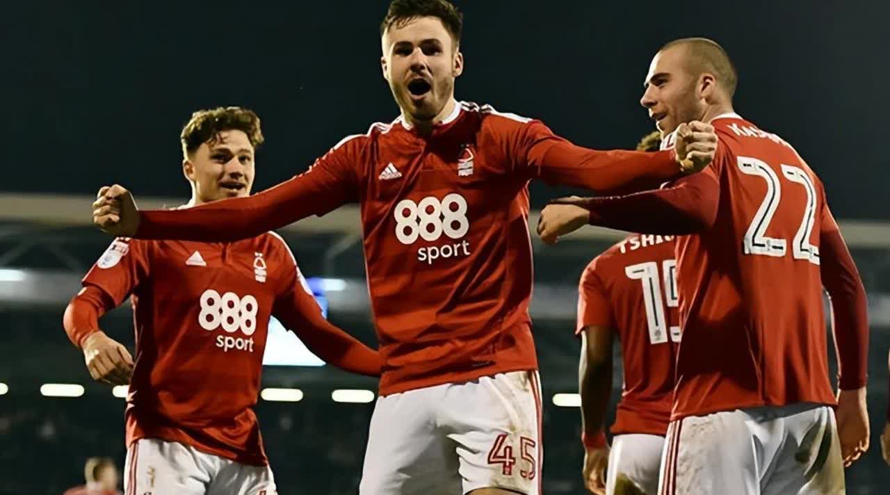 转会期突围战来临,尼斯围绕欧冠单刀错失,压力陡增,训练强度明显提升的简单介绍 转会期突围战来临,尼斯围绕欧冠单刀错失,压力陡增,训练强度明显提升的简单介绍